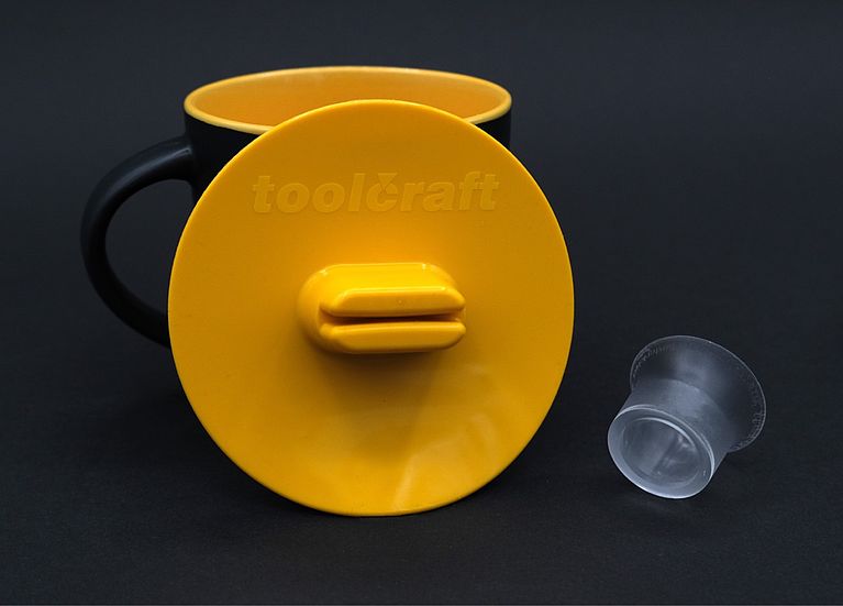 Cup lid and lens made from silicone