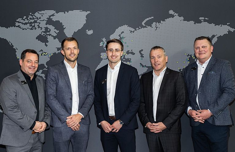 Gemeinsames Treffen auf der Formnext 2023 von toolcraft und Trumpf